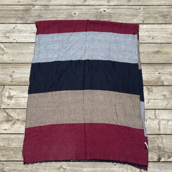 Burberry Colour block Scarf Red/Black - Picture 10 of 14